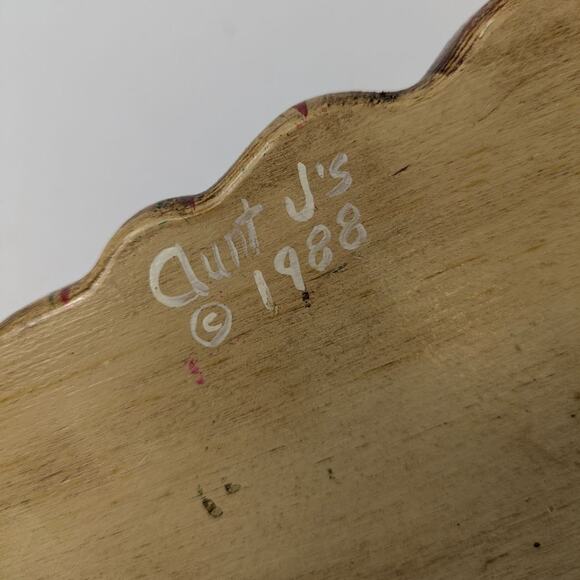 10" Wood Christmas Decoration Teddy Bear Stocking Santa Hat Signed Vintage 1988 - Picture 5 of 8